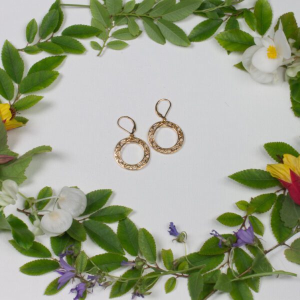 open circle gold earrings