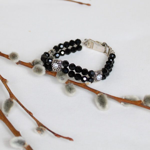 Bracelet with 2 rows of 6 mm black Swarovski crystals with 3 silver accent beads